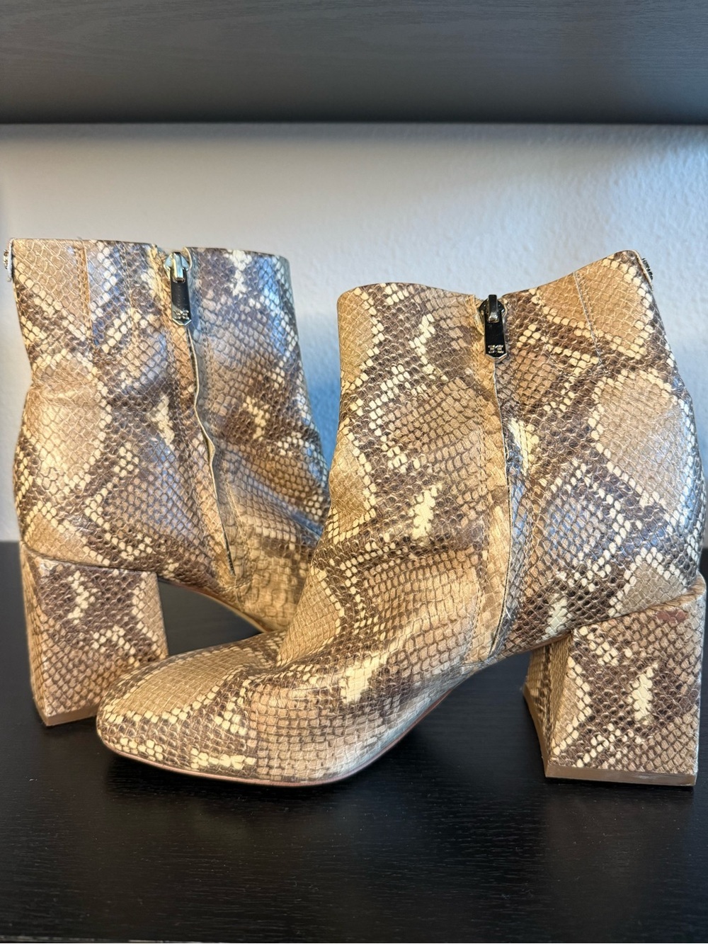 Sam Edelman Daruby Snake Print Ankle Booties Block Heel Size 7.5 - Picture 2 of 5